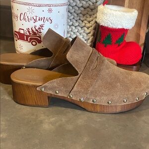 Avellini Brown Suede Women's italian leather Clogs Sz 39 (8)